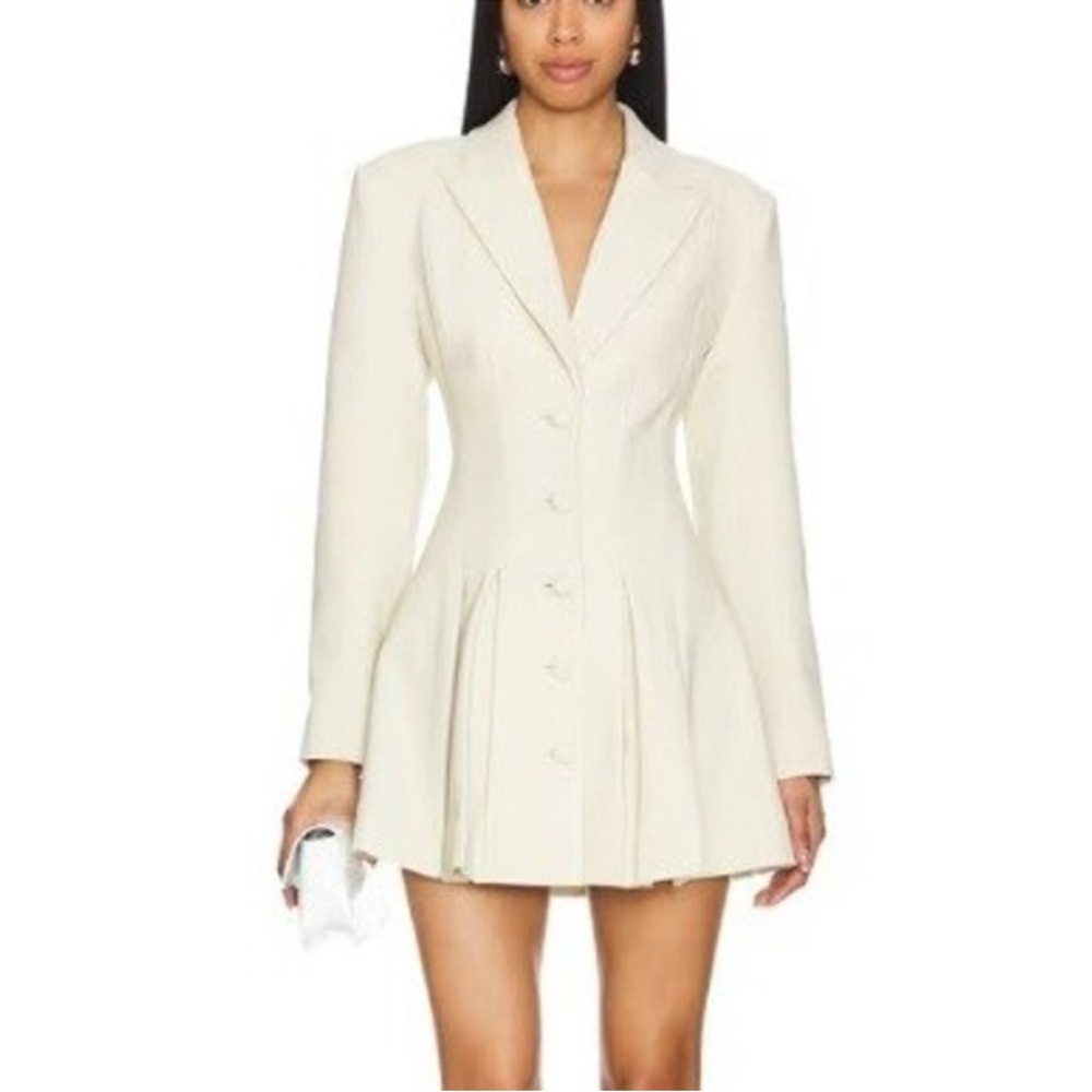 Camila Coelho Beige Tailored Daytona Blazer
Dress Sm NWT Revolve Structured